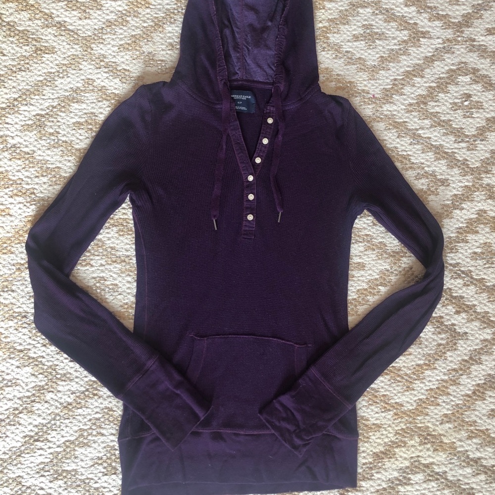 American Eagle Plum Pull-Over. Size S